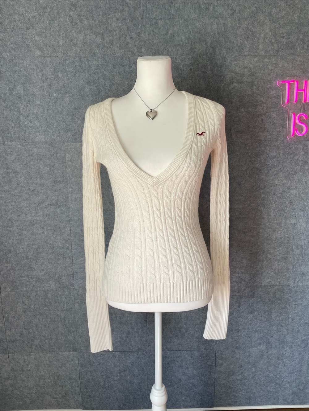 Vintage Hollister Cream Cable Knit Deep V-Neck Sweater Y2K Preppy L